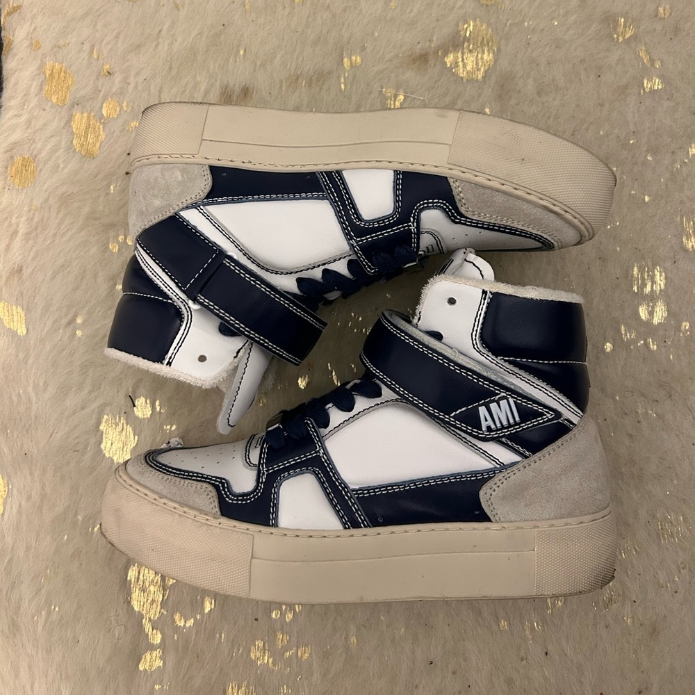 AMI PARIS Hightop sneakers
